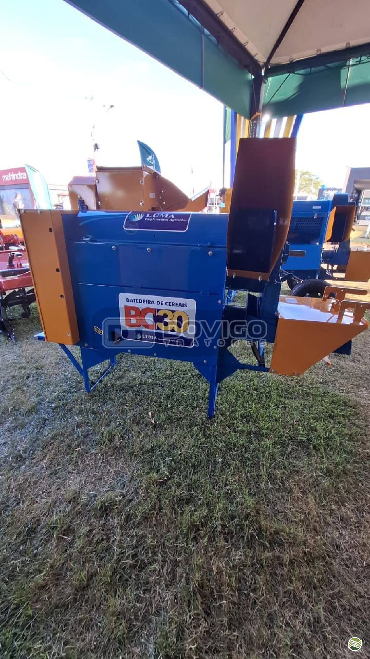 BATEDEIRAS DE CEREAIS (nova) para trator Marca: Luma Modelo: BC30, acoplável no sistema hidráulico e tdp do trator