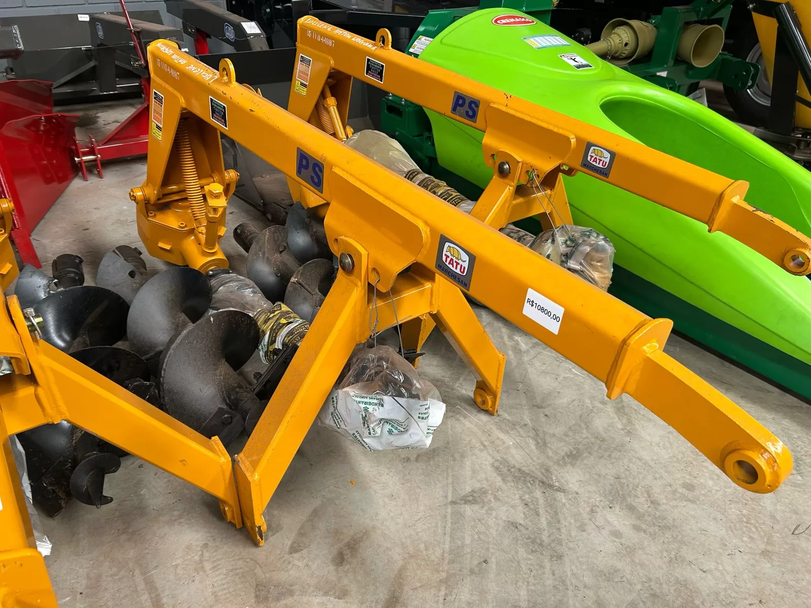 Perfurador de Solo >novo Marca:Tatu com 2 brocas sendo de 9”e 12”