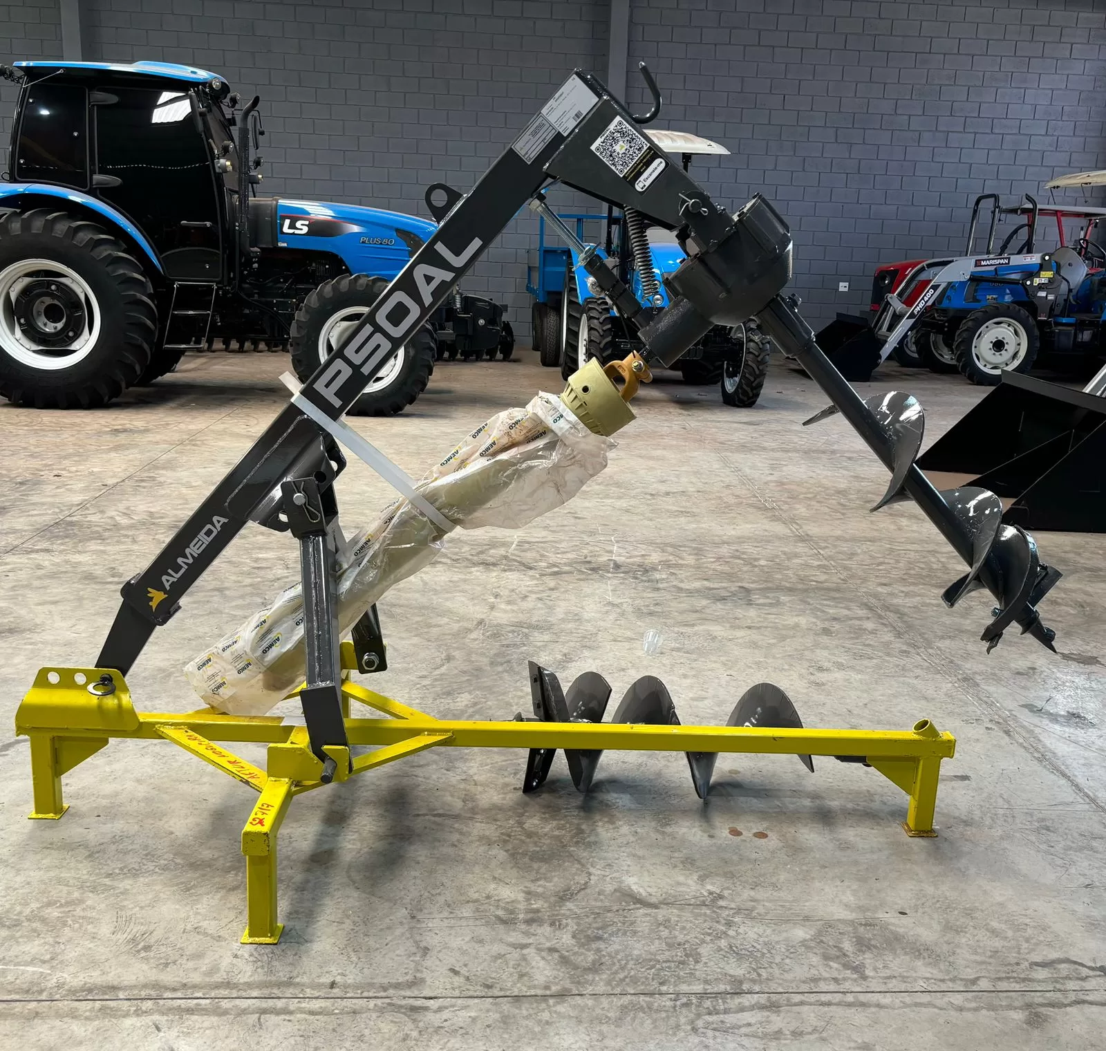 Perfurador de solo novo Marca: Almeida Modelo: PSOAL com 2 brocas sendo 9” e 12”