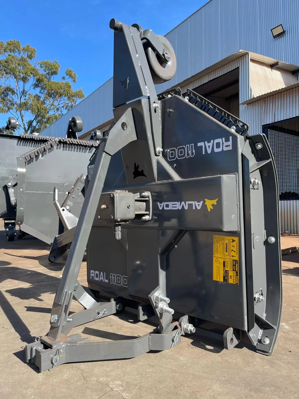 Roçadeira Hidráulica nova Marca: Almeida Modelo: ROAL 1100 de 1.10 m