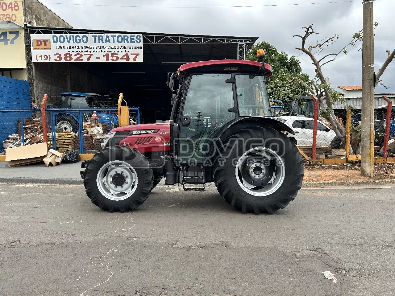 Yanmar Solis 90 Cabinado de Fábrica 4×4 Ano 2022/2023 apenas 886 horas com Reversor de Marchas