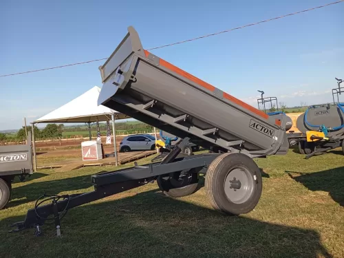 Carreta metálica (nova) Marca: Acton Modelo: CBMH 6000 Multi-uso basculante hidráulica no pistão ideal para entulhos,pedras e demais pontos