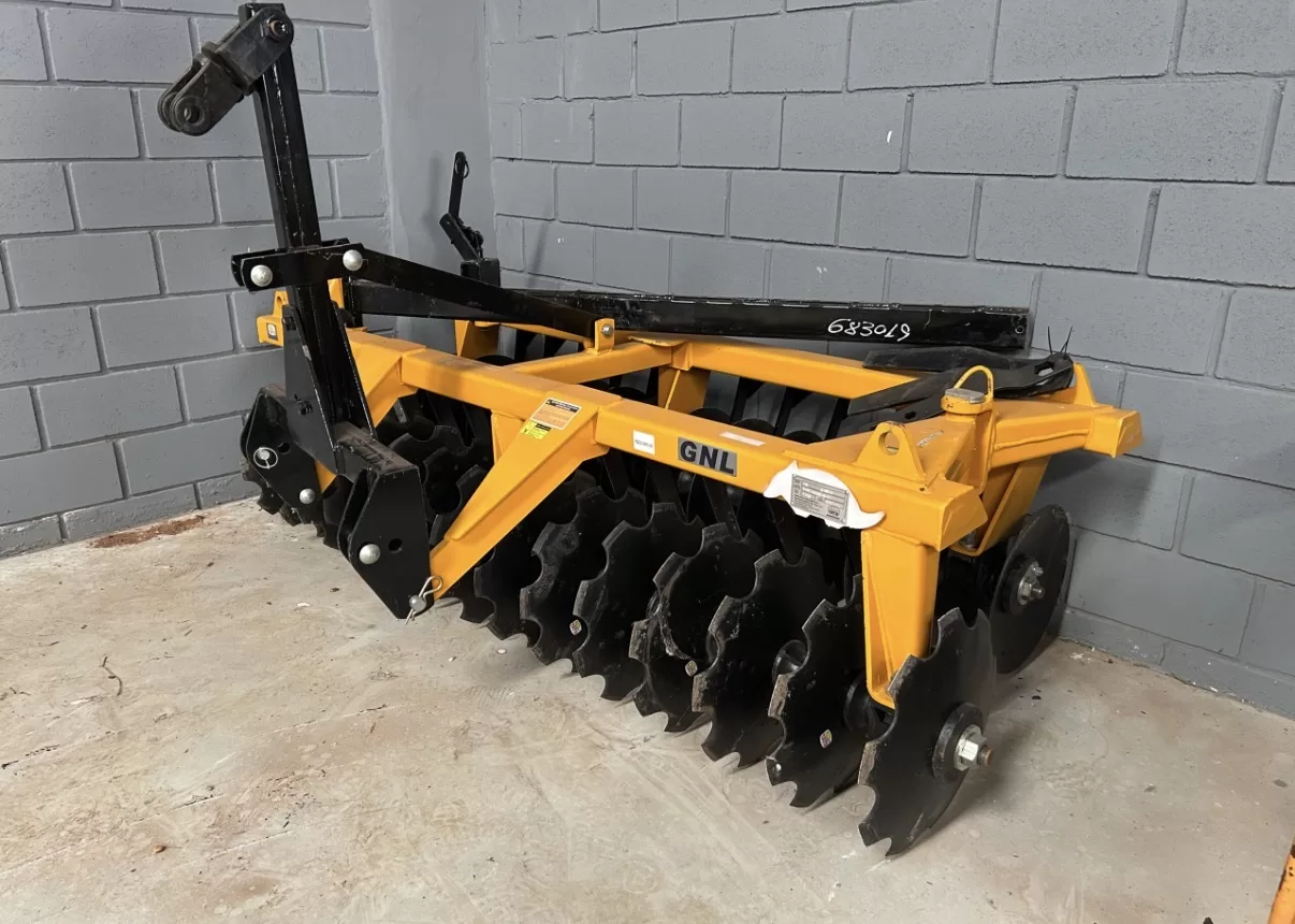 Grade Niveladora (nova) Marca Tatu/Marchesan GNL 28X18″X170MM de espaçamento