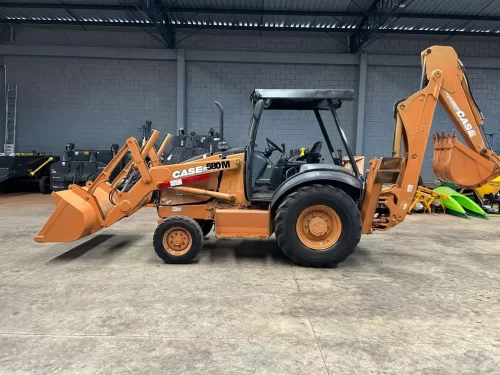 Retroescavadeira Case 580M 4×2 Ano 2011