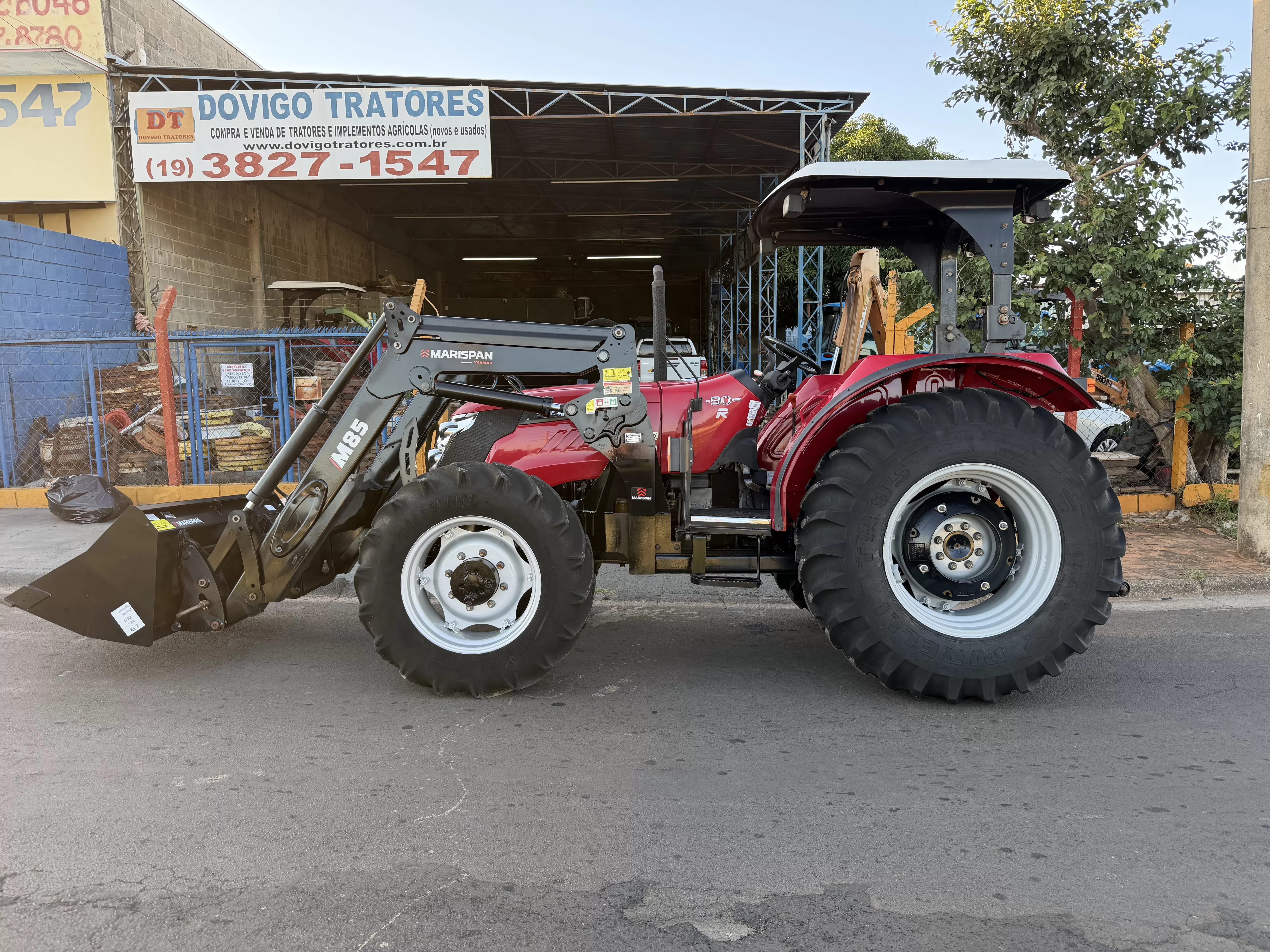 Yanmar Solis 90 4×4 Ano 2021/2022 com redutor de velocidade e Reversor de marchas apenas 819 horas com conjunto de concha dianteira Marispan M85