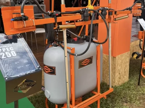 Pulverizador de pasto Pecuário (novo) Marca: Cimag Modelo: PEC 250 / capacidade para 250L-Bomba JP40 