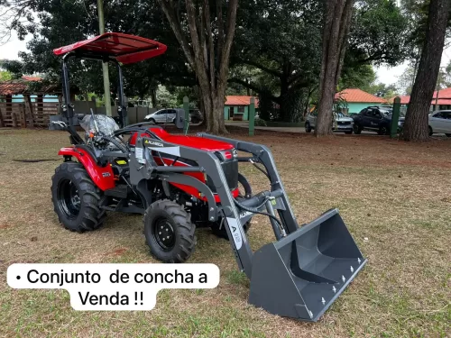 Conjunto de concha dianteira (novo) Marca: Almeida Modelo: A15 para tratores a partir de 25 cv. 