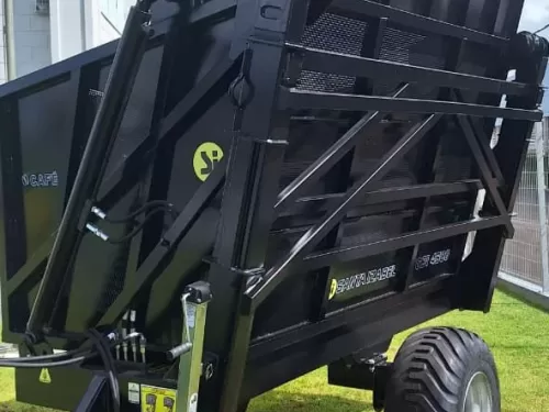Transbordo de grãos ,café e silagem (novo) Marca: Santa Izabel Modelo: TGSI 4500 com capacidade para 4.5 m cúbicos/4.500 litros e 3.200 KG com pneus de auto flutuação